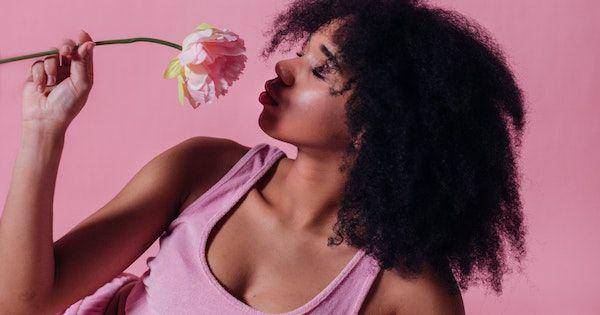 ilustrasi baker-miller pink (pexels.com/KoolShooters)
