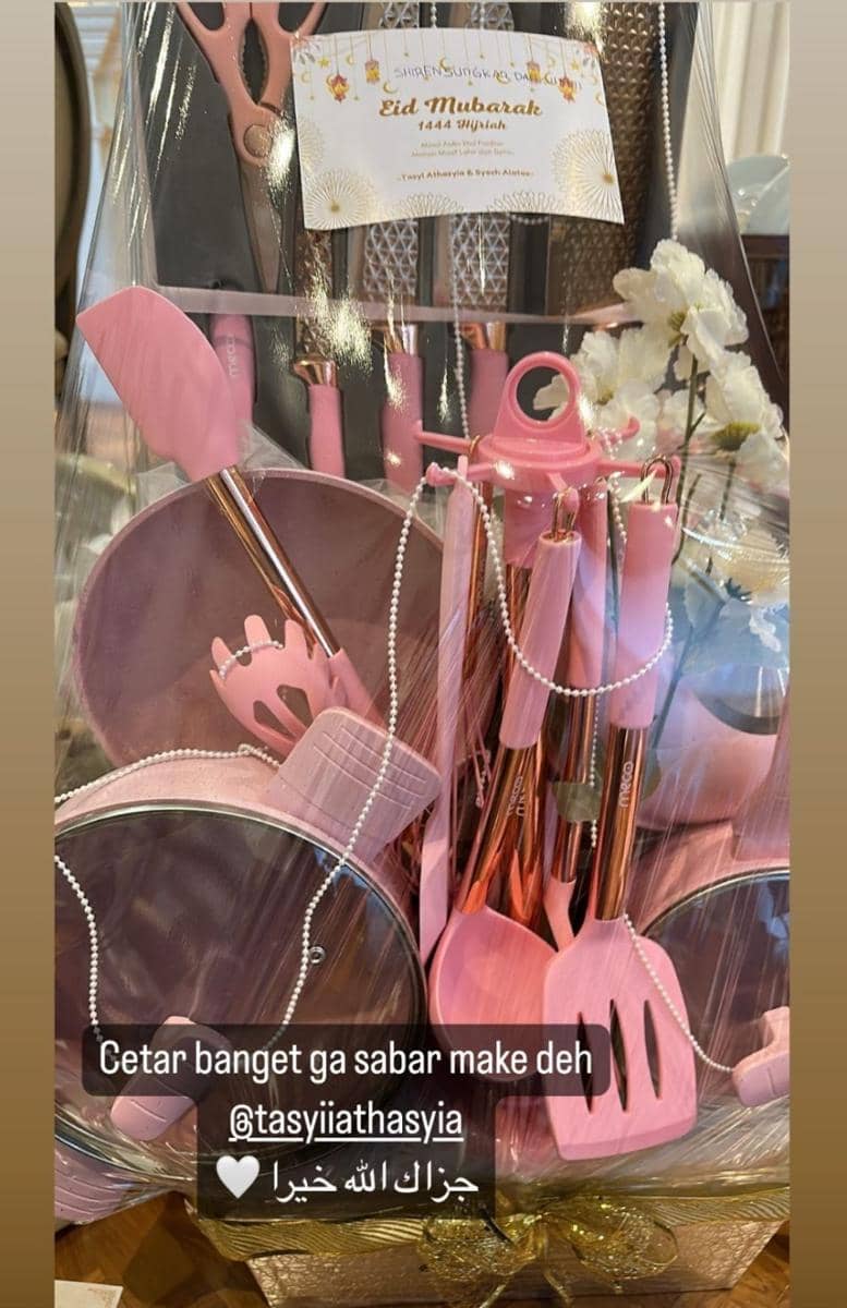 Hampers Tasyi Atahasyia (instagram.com/shireensungkar)