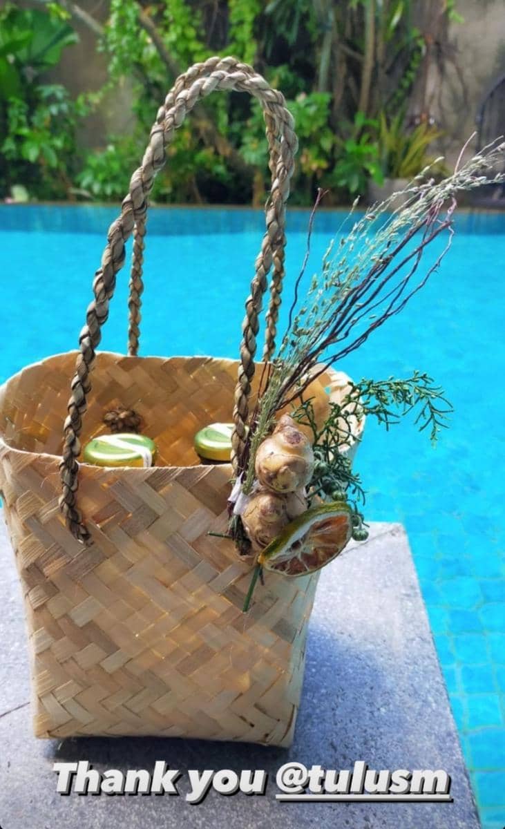 Hampers Lebaran Tulus (instagram.com/bclsinclair)