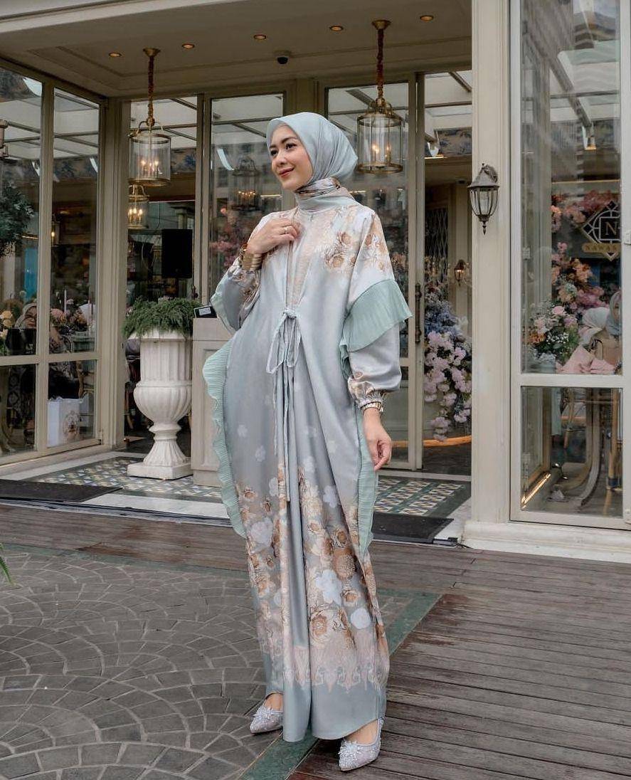 Style kondangan Richa Iskak (instagram.com/richaiskak)