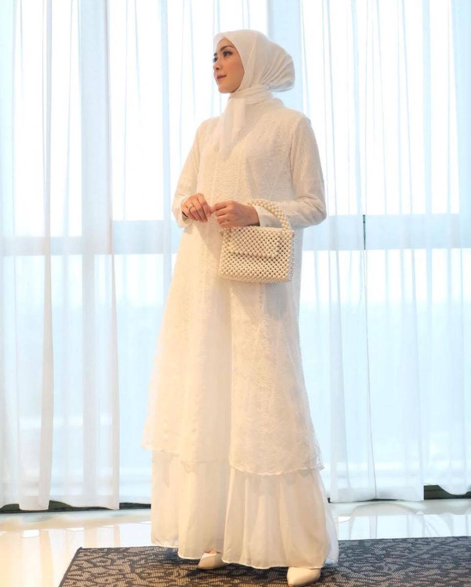 Style kondangan Richa Iskak (instagram.com/richaiskak)