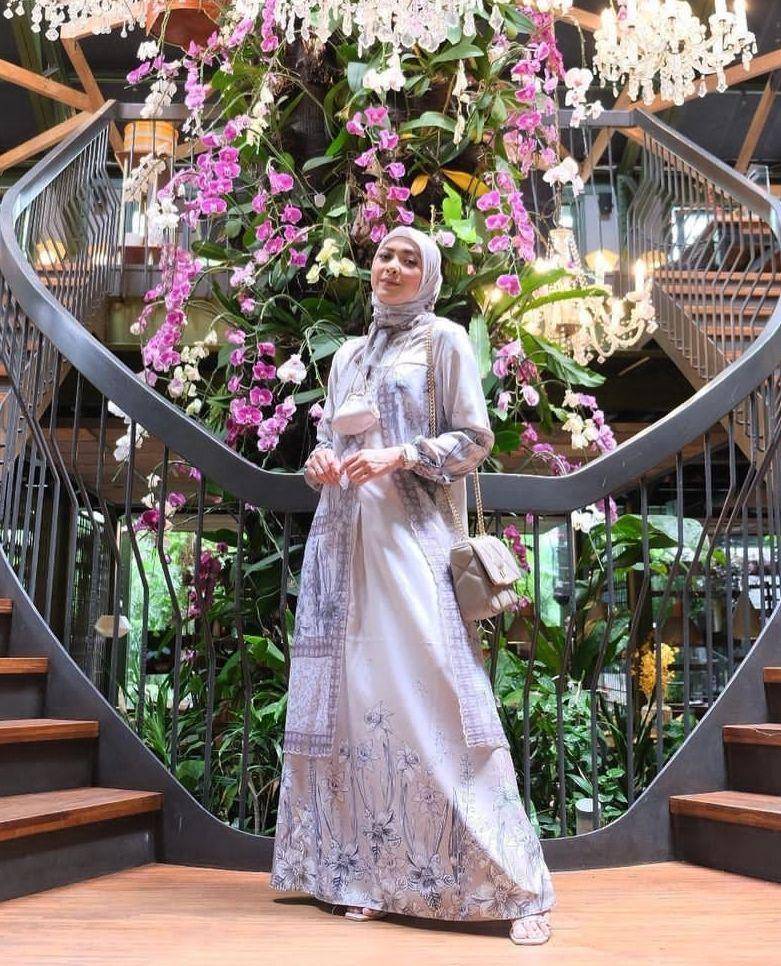 Style kondangan Richa Iskak (instagram.com/richaiskak)