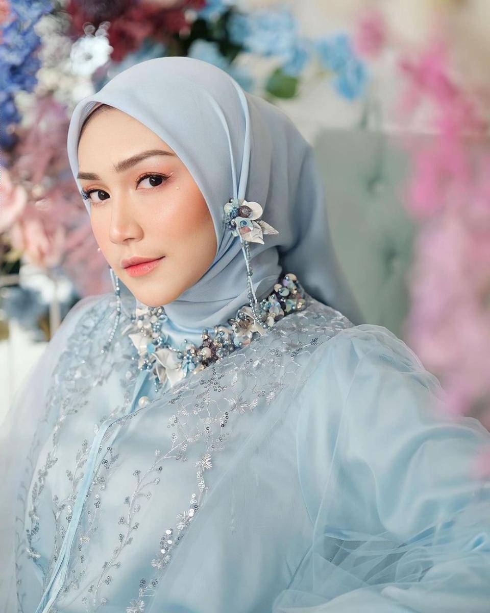 Potret Gaya Hijab Melody Prima (instagram.com/melodyprima)
