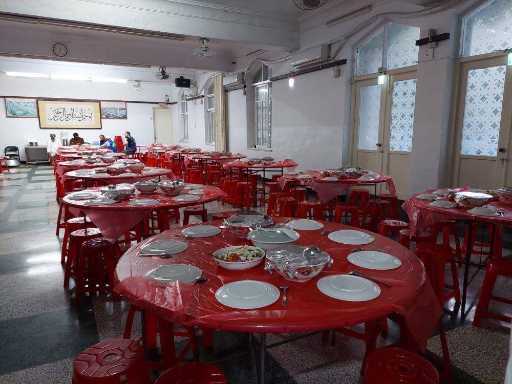 Suasana buka puasa di Taipei Grand Mosque, masjid terbesar di Taiwan (IDN Times/Vanny El Rahman)