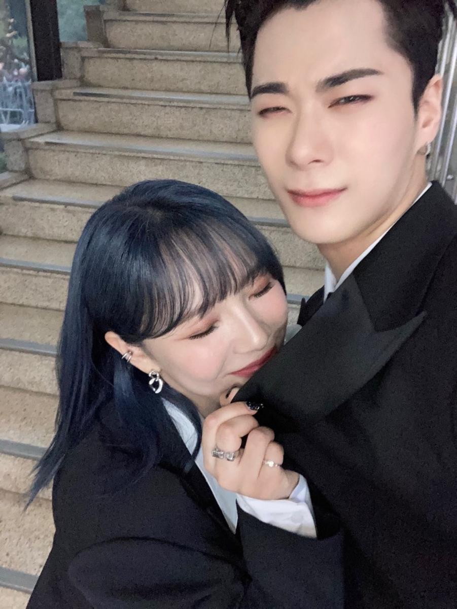 Moon Sua Billie dan Moonbin ASTRO (instagram.com/offclASTRO)