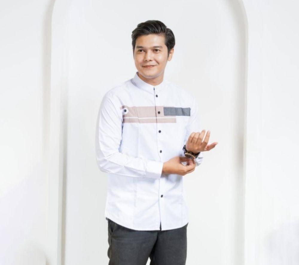 Asakhi Baju Koko Pria Lengan Panjang Motif Yordan (tokopedia.com/fikashop53)