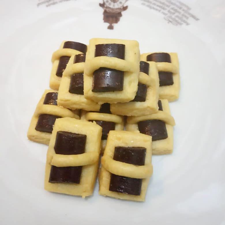 Kue cokelat batang(instagram.com/dhefoods)