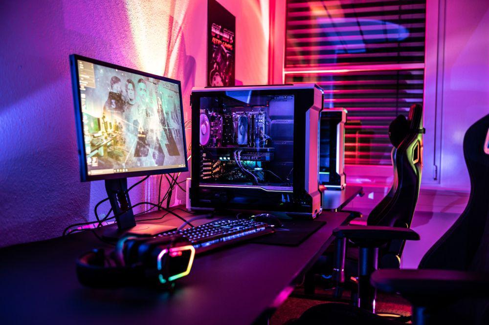 PC masih menjadi sarana untuk menjalankan game secara maksimal dan powerful. (unsplash.com/ELLA DON)