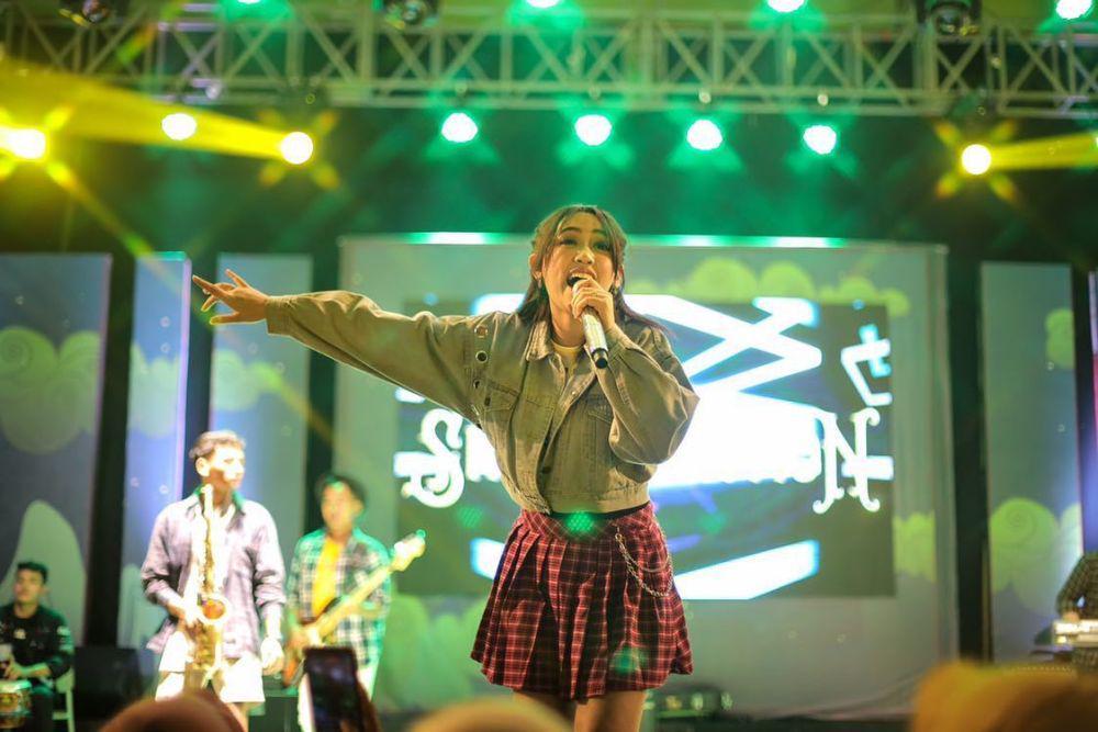 Lirik Lagu Happy Asmara - Teko Lungo dan Terjemahannya, Bikin Galau