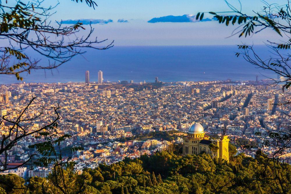 6 Kota Indah yang Jadi Lokasi Syuting Europe Outside Your Tent: Spain