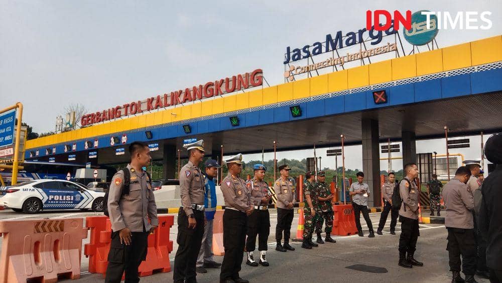 Tol Kalikangkung Semarang. (IDN Times/Fariz Fardianto)