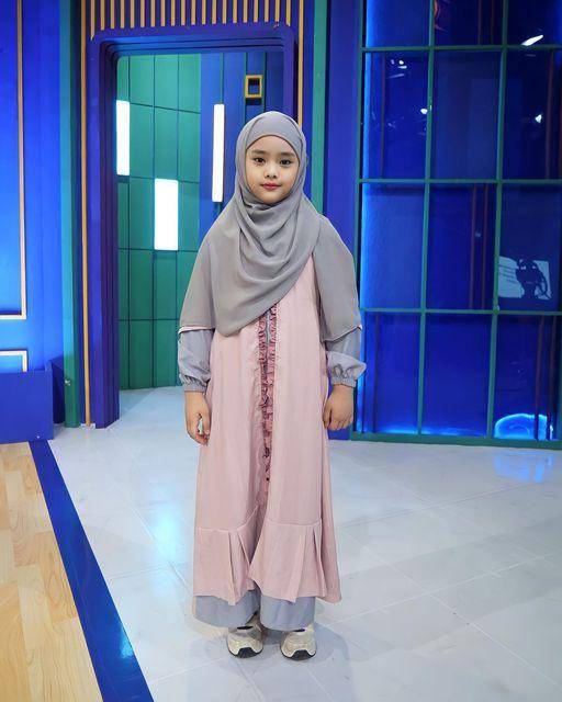 OOTD Maryam (instagram.com/okisetianadewi)