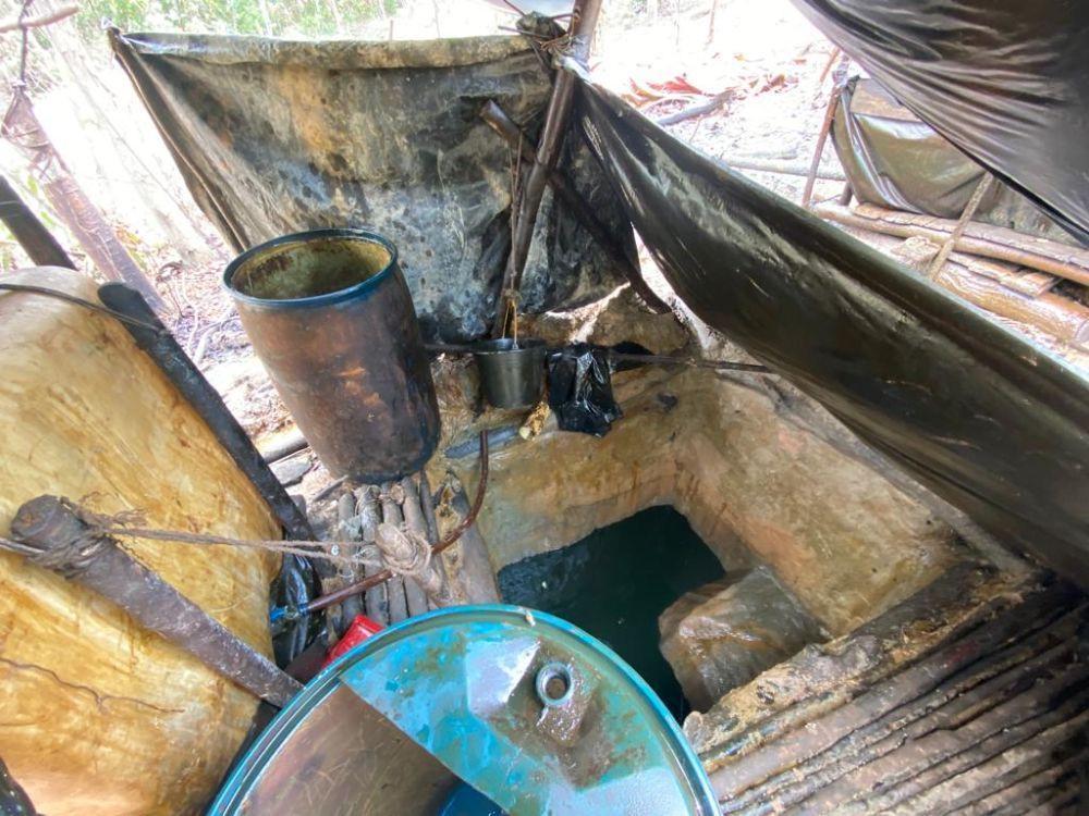 Tempat pengeboran sumur minyak ilegal di Kecamatan Keluang Musi Banyuasin (Muba). (Dok: Polda Sumsel)