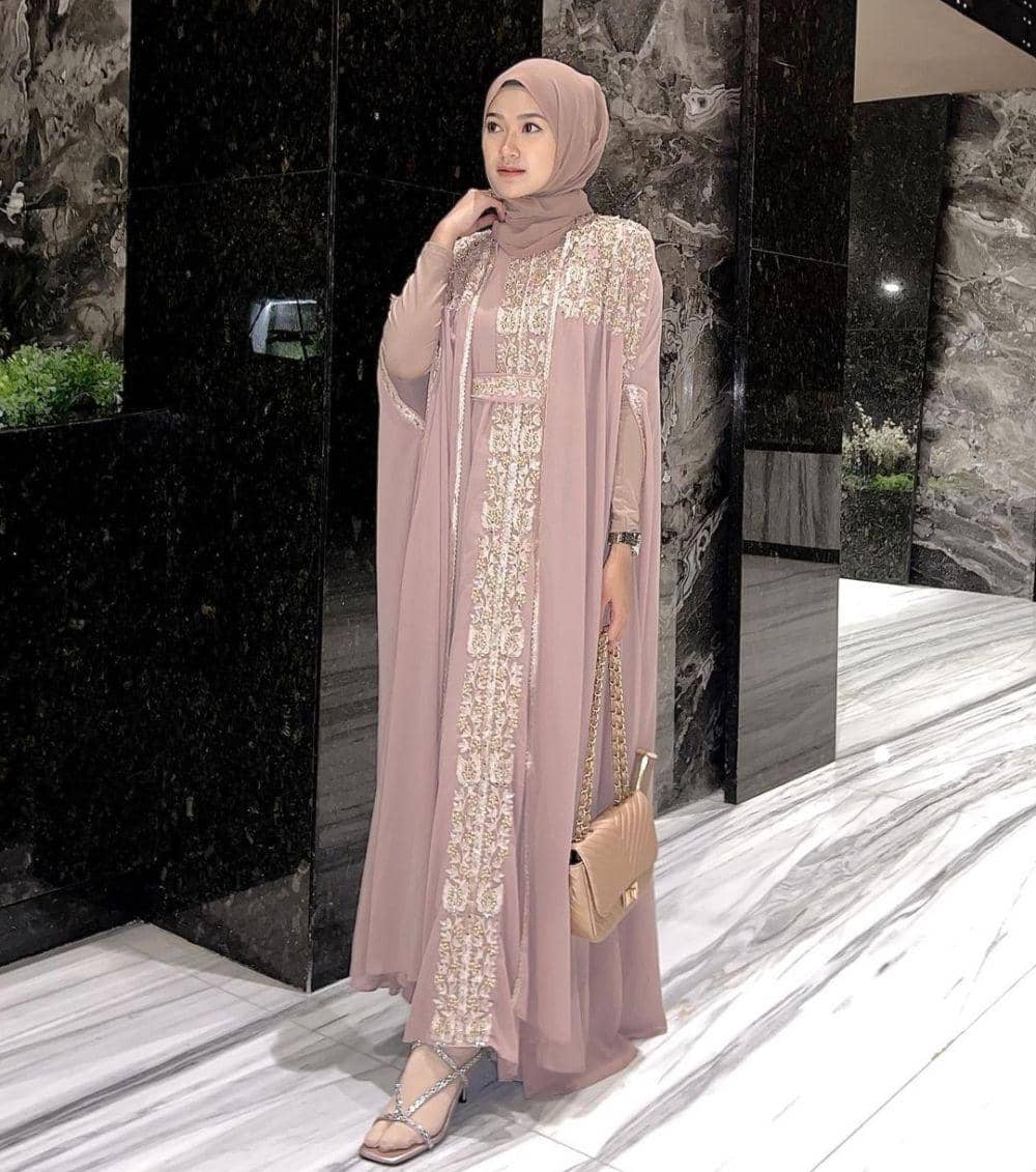 Sari Endah Pratiwi (instagram.com/saritiw)