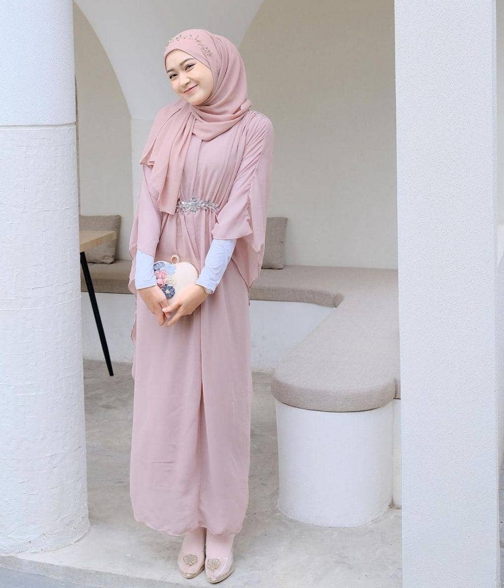 Sari Endah Pratiwi (instagram.com/saritiw)