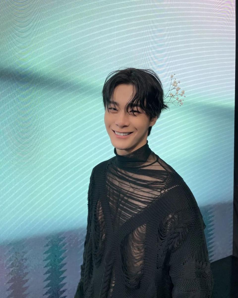 Moonbin ASTRO (instagram.com/moon_ko_ng)