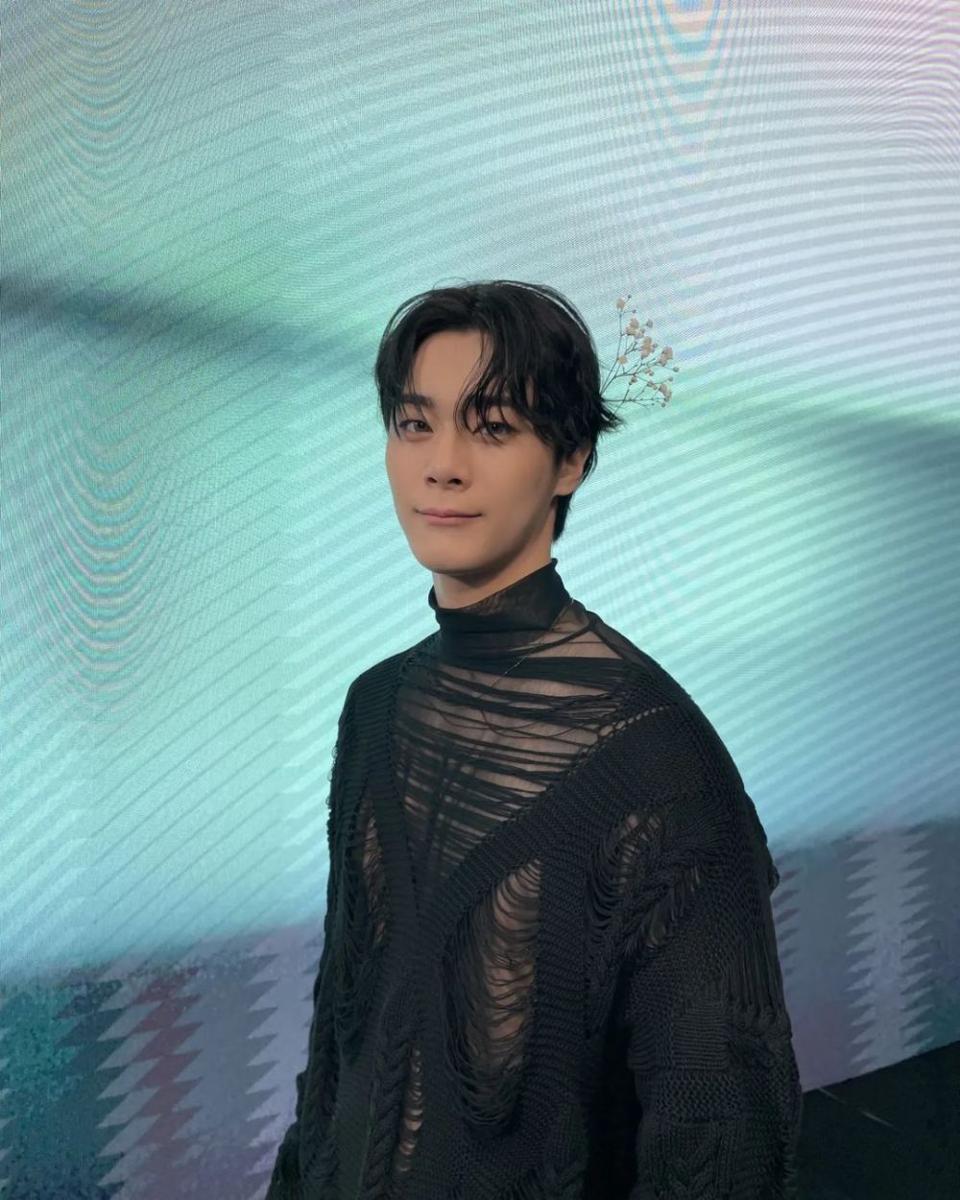 Moonbin ASTRO (instagram.com/moon_ko_ng)