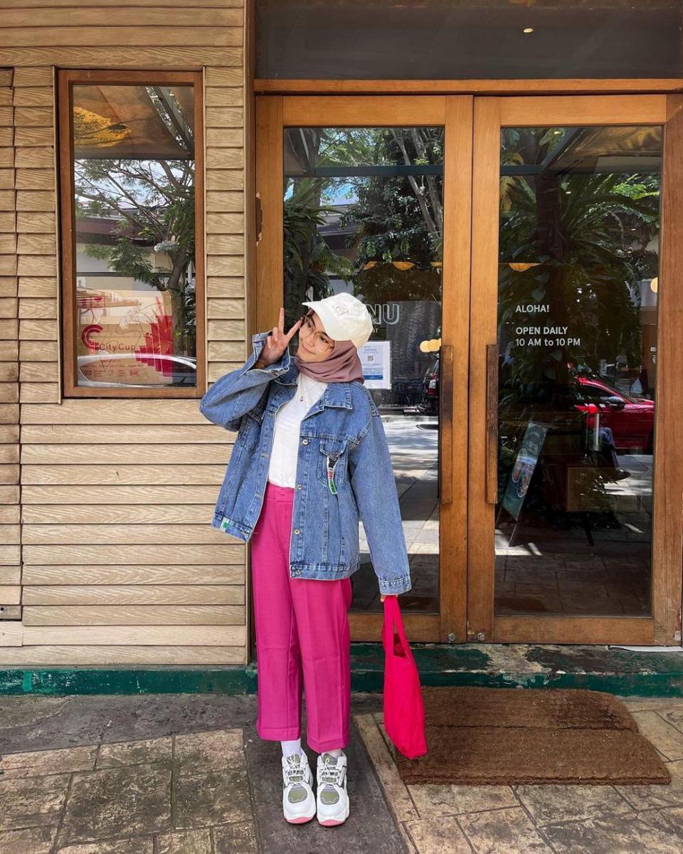 Refina Habilia M. (instagram.com/refinahm)