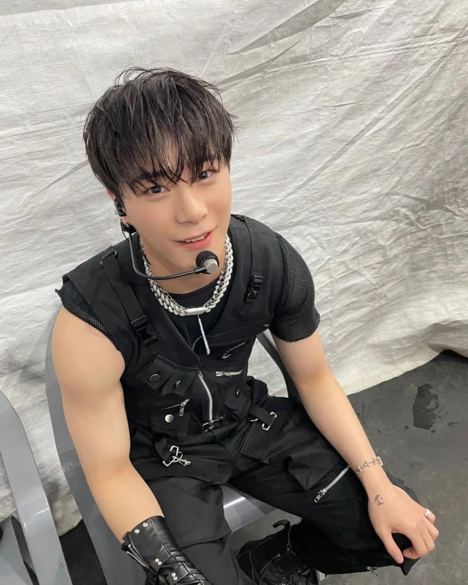 Moonbin ASTRO (instagram.com/moon_ko_ng)