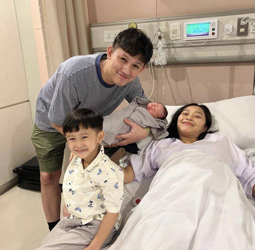 potret keluarga Rinni Wulandari (instagram.com/rinni_w)