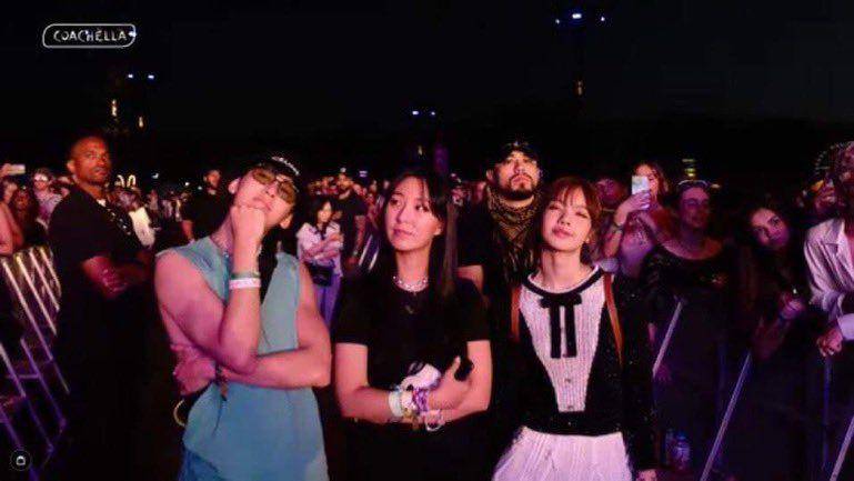 Lisa BLACKPINK berbaur di tengah penonton untuk menonton coachella (dok.coachella)