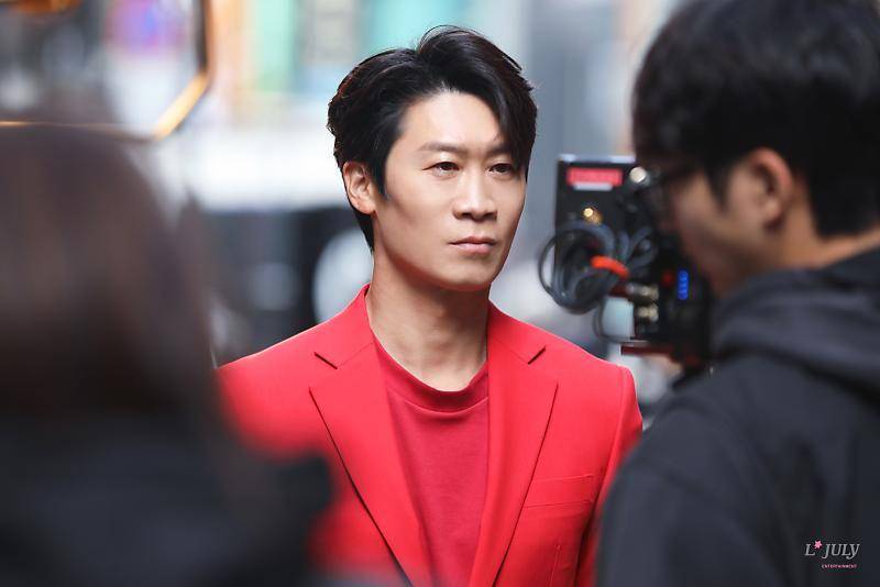 Jin Sun Kyu (post.naver.com/엘줄라이엔터테인먼트)