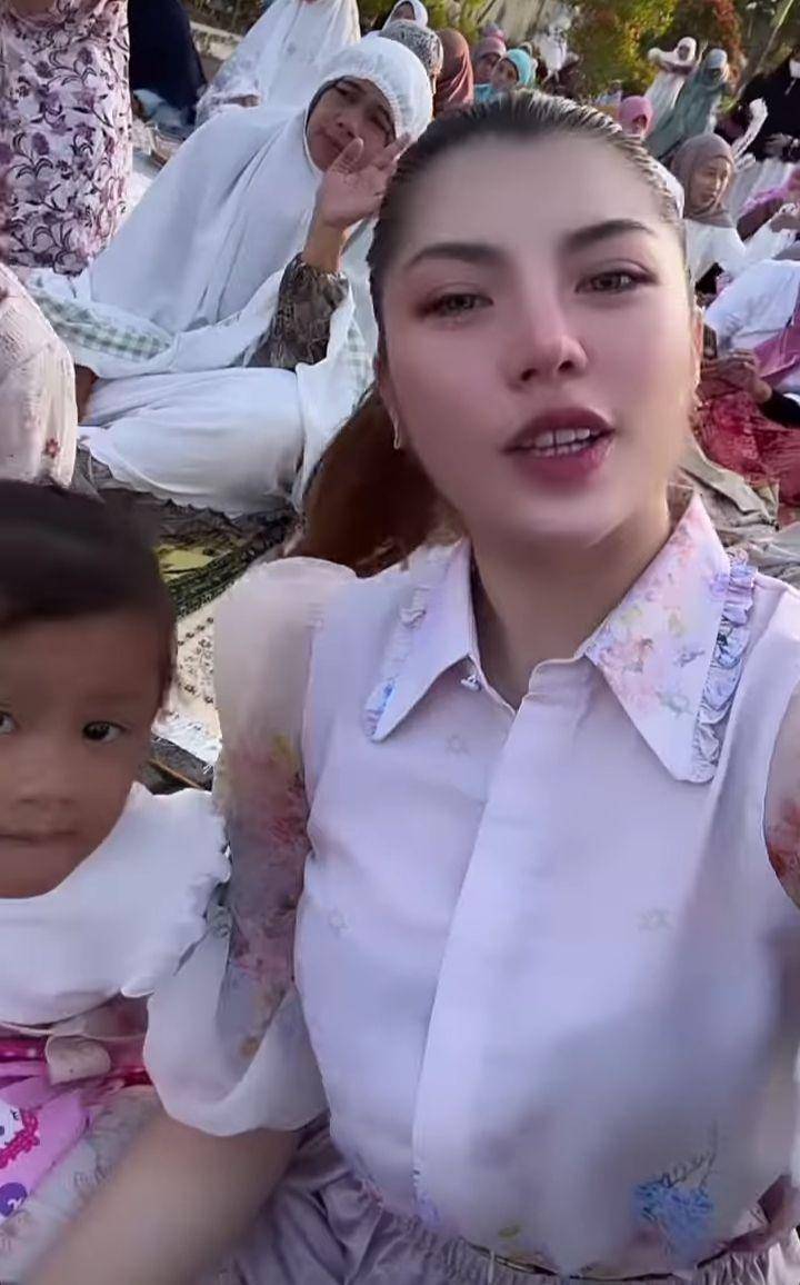 potret artis rayakan Lebaran 2023 (instagram.com/juliaviocdr)