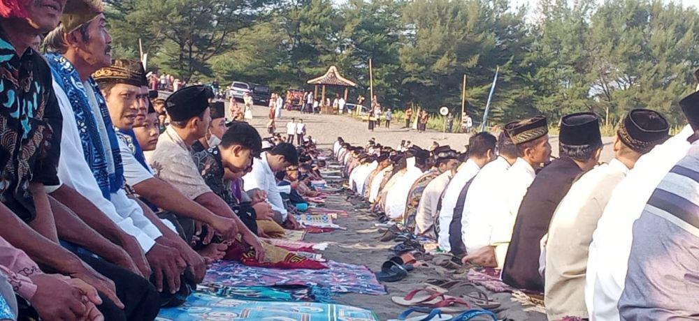5.344 Jemaah Ikuti Salat Idul Fitri di Gumuk Pasir Bantul
