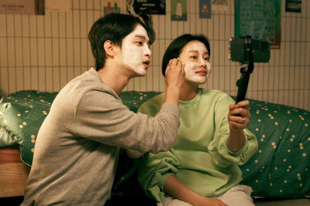 Jang Dong Yoon dan Park Yoo Na di film Long D (dok. Korean Movie Database/Long D)