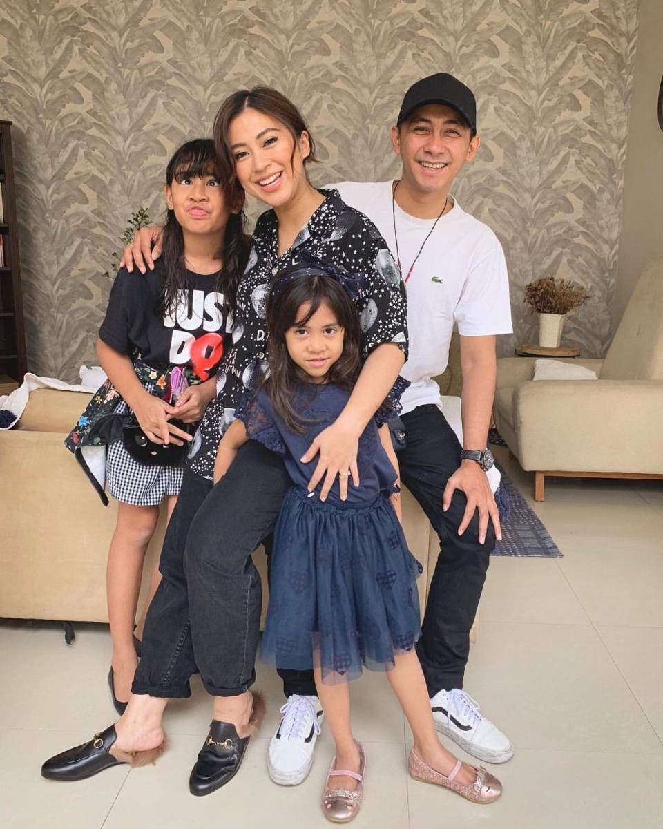 artis yang bercerai dengan dikaruniai dua anak (instagram.com/kenangmirdad)