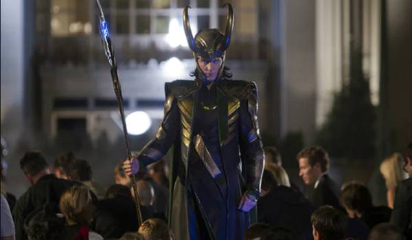 Loki menginvasi New York ( dok. Marvel Studios/The Avengers)