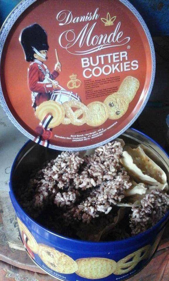 Meme tertipu isi kaleng biskuit lebaran (Dok. Berbagai Sumber)