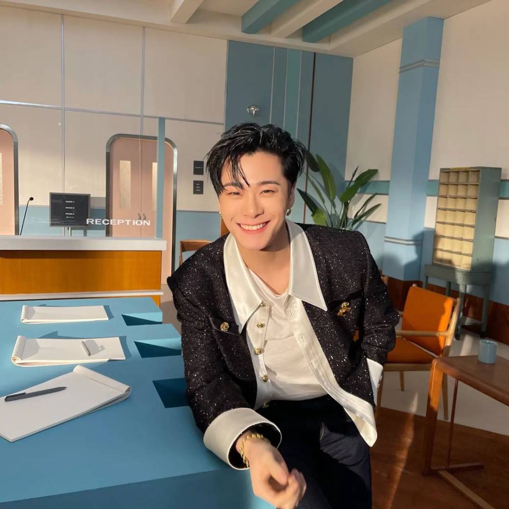 Moonbin ASTRO (instagram.com/moon_ko_ng)