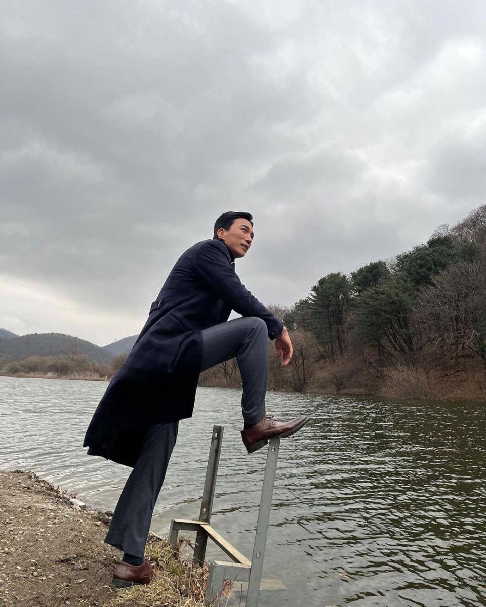 Do Sang Woo (instagram.com/sangwo_____w)