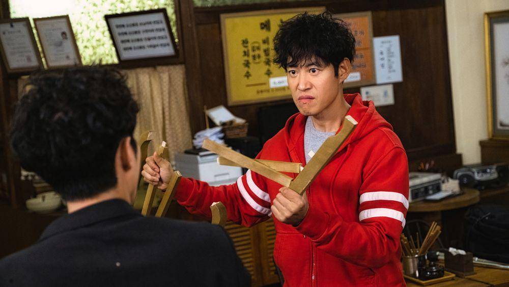 Yu Jun Sang di drama The Uncanny Counter (dok.CJ ENM/The Uncanny Counter)