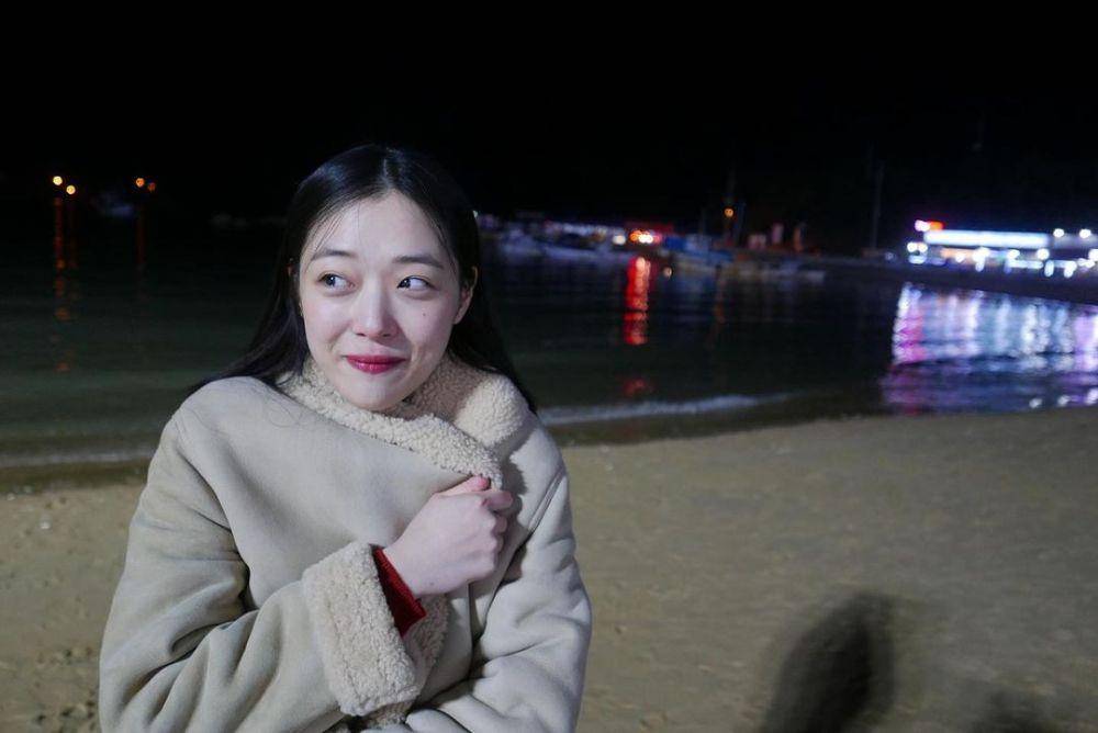 Sulli (instagram.com/jelly_jilli)
