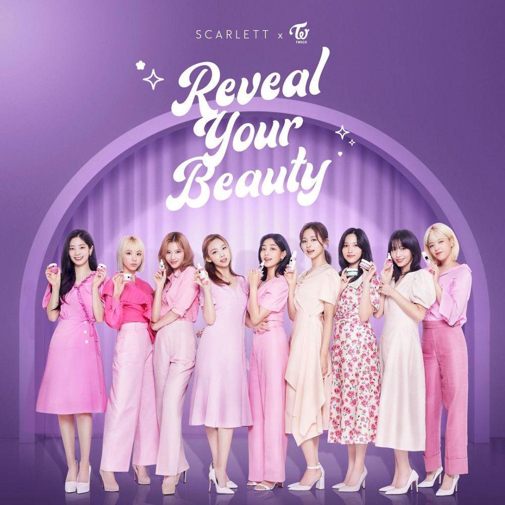 Twice brand ambassador Scarlett (instagram.com/scarlett_whitening)