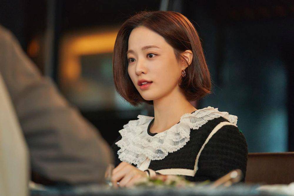 Bae Yoon Kyoung di drama Crash Course in Romance (instagram.com/_yoonkyoung)