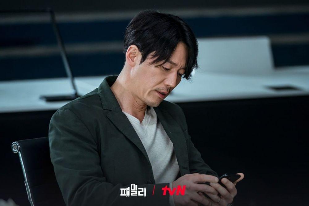 still cuts drama Family: The Unbreakable Bond (instagram.com/tvn_drama)