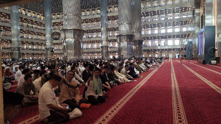 Salat Idul Fitri 1444 Hijriah di Masjid Istiqlal, Jakarta Pusat pada Sabtu, 22 April 2023 (IDN Times/Yosafat Diva Bayu Wisesa)