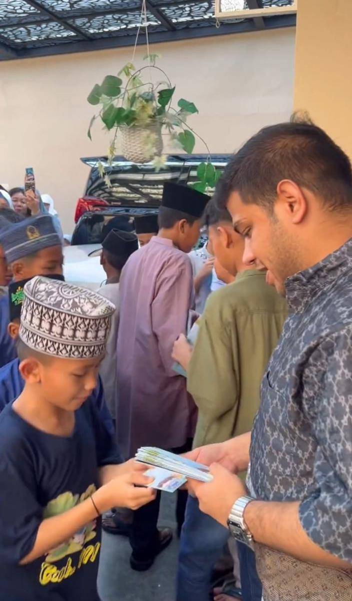 potret suasana Lebaran di rumah Fadil Jaidi (instagram.com/fadiljaidi)
