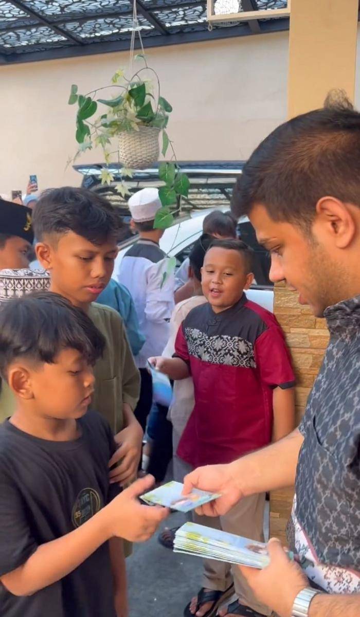 potret suasana Lebaran di rumah Fadil Jaidi (instagram.com/fadiljaidi)