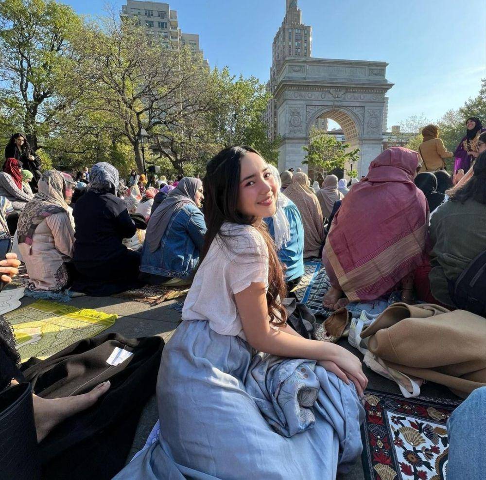 momen Lebaran Beby Tsabina di New York (instagram.com/bebytsabina)