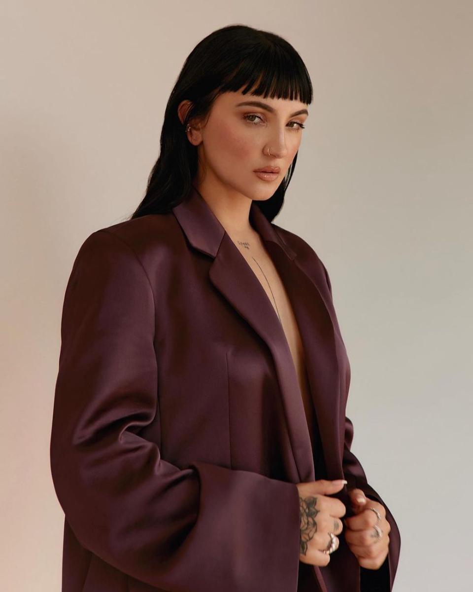 Julia Michaels (instagram.com/juliamichaels)