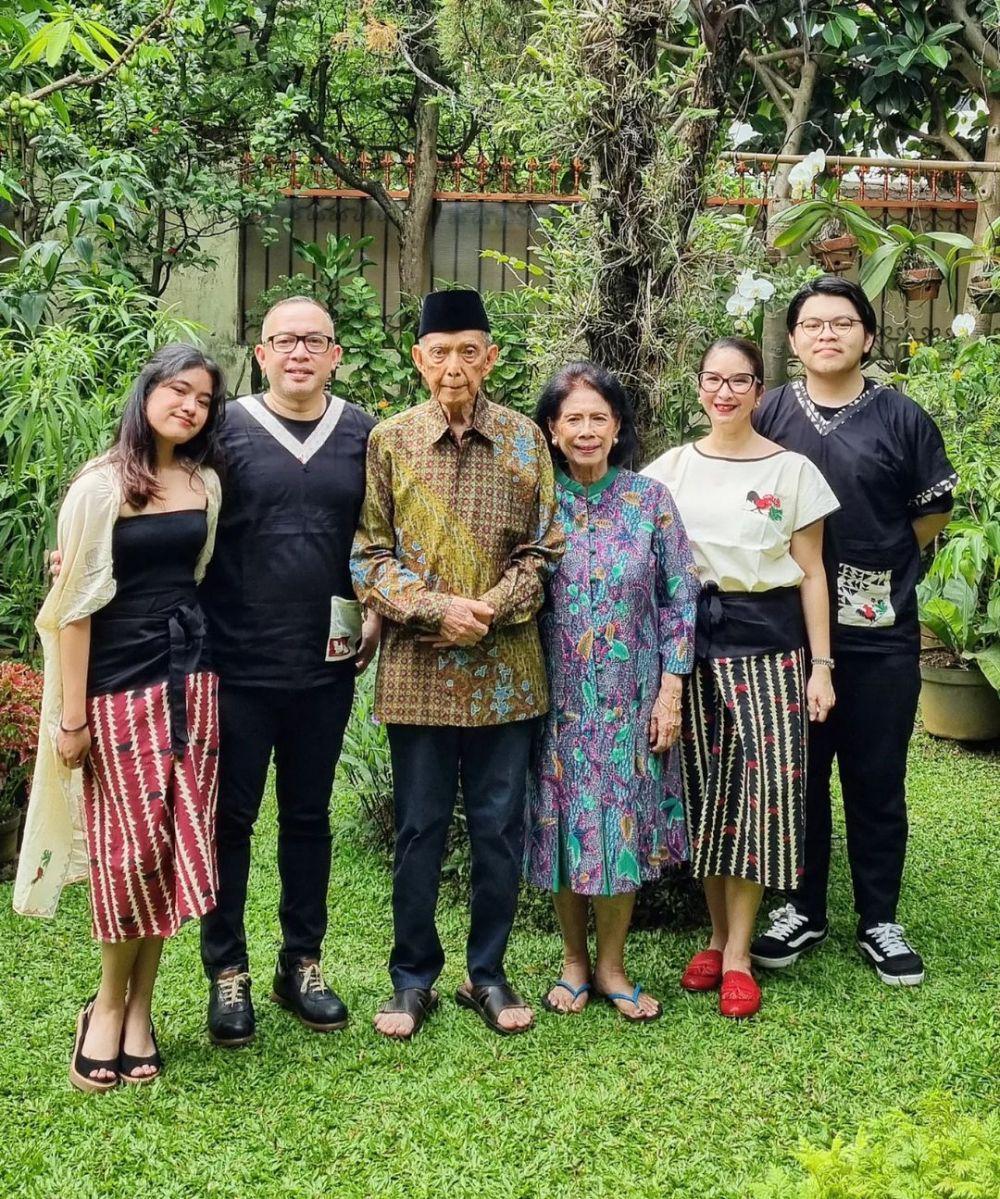potret keluarga Novita Angie (instagram.com/novitaangie)