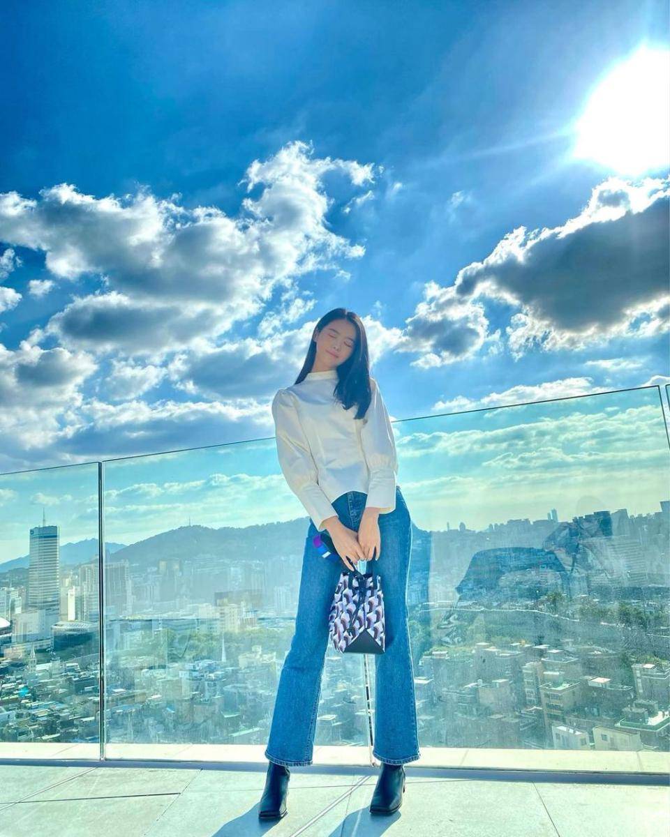 Lim Nayoung (instagram.com/nayoung_lim)