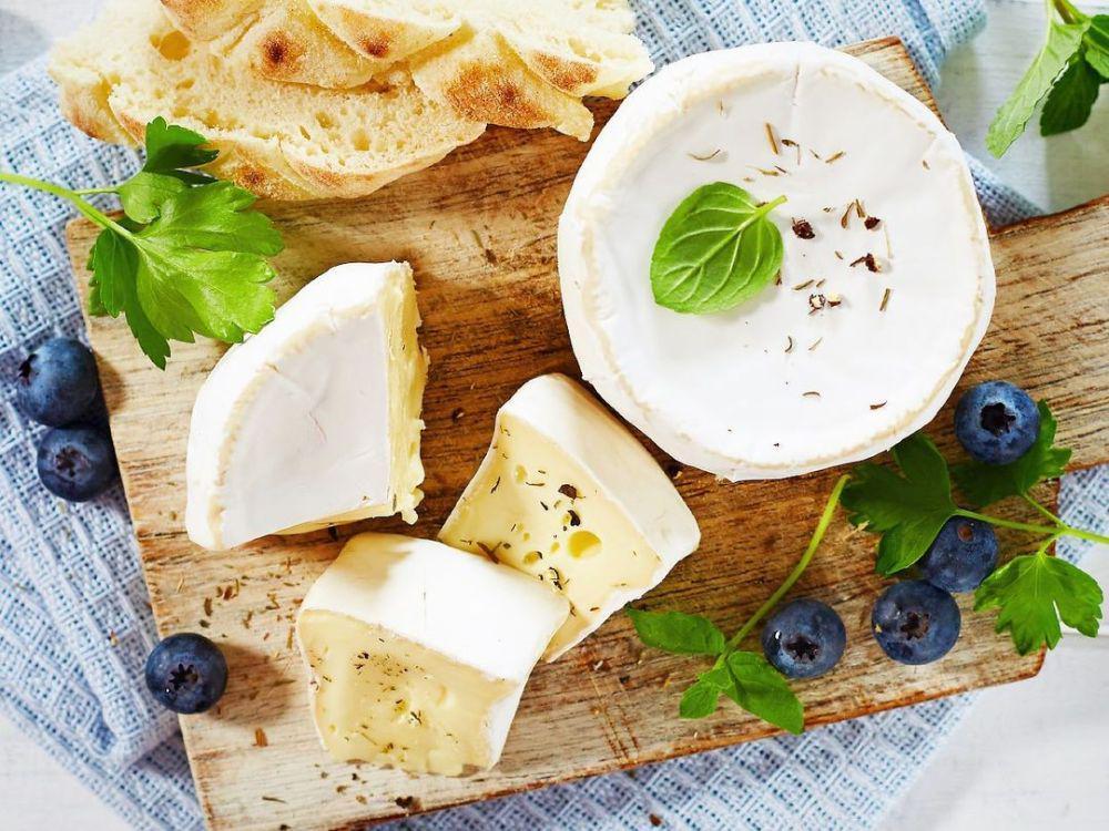 10 Fakta Keju Camembert Khas Prancis yang Mirip Mozzarella