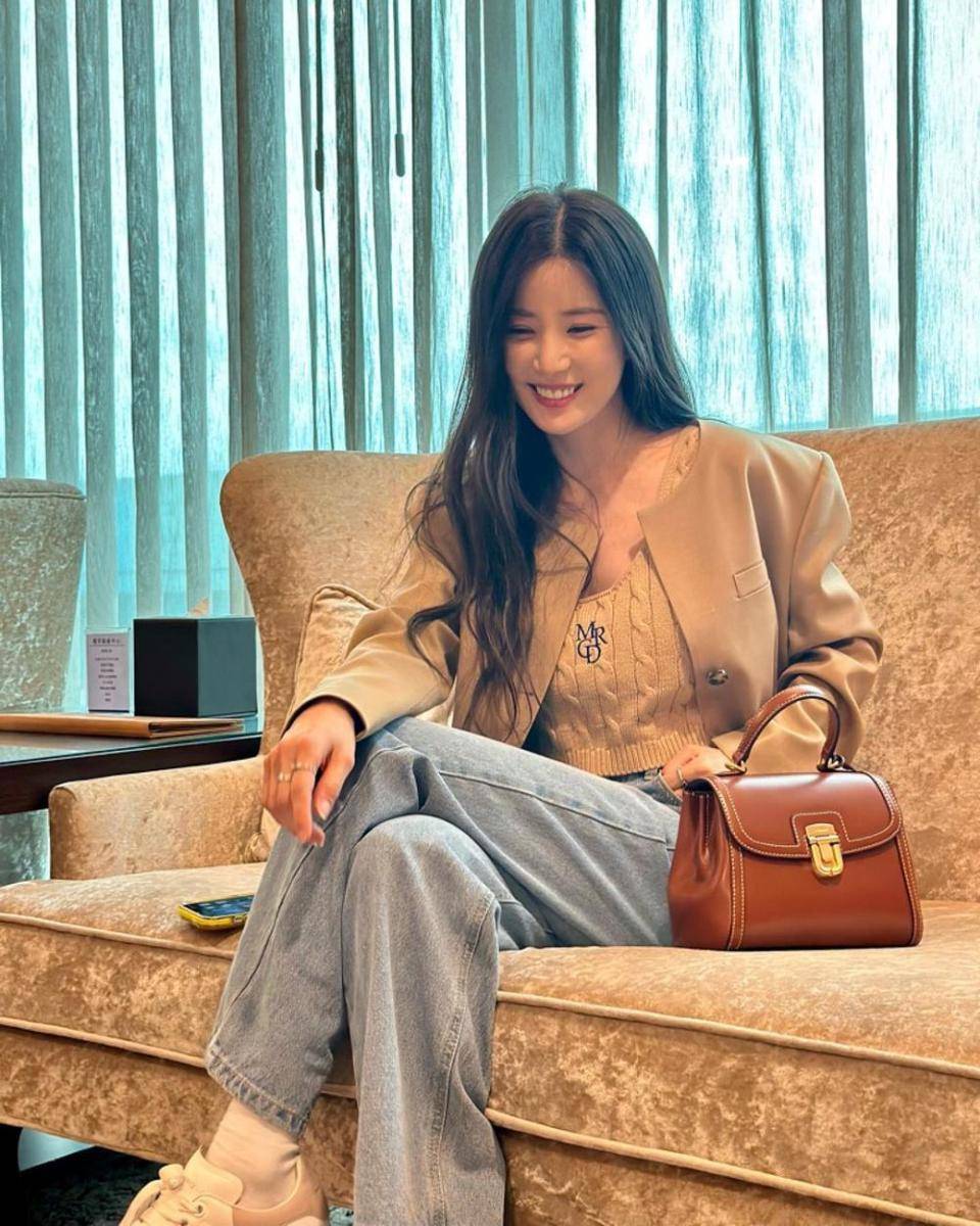 Chorong Apink (instagram.com/mulgokizary)