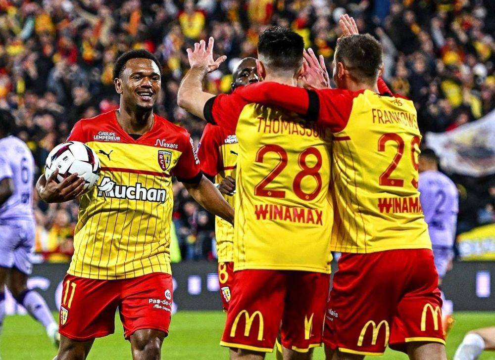 RC Lens (instagram.com/rclens)