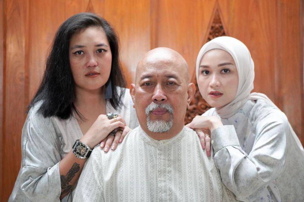 potret Indro Warkop rayakan Lebaran 2023 (instagram.com/indrowarkop_asli)